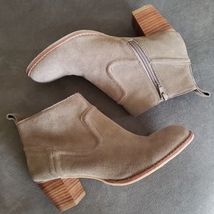 New Dolce Vita Tan Suede Ankle Boot